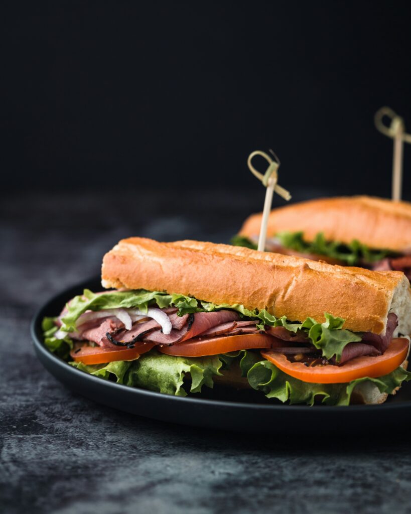 Sandwich mae-mu-GIUc-l74UT8-unsplash